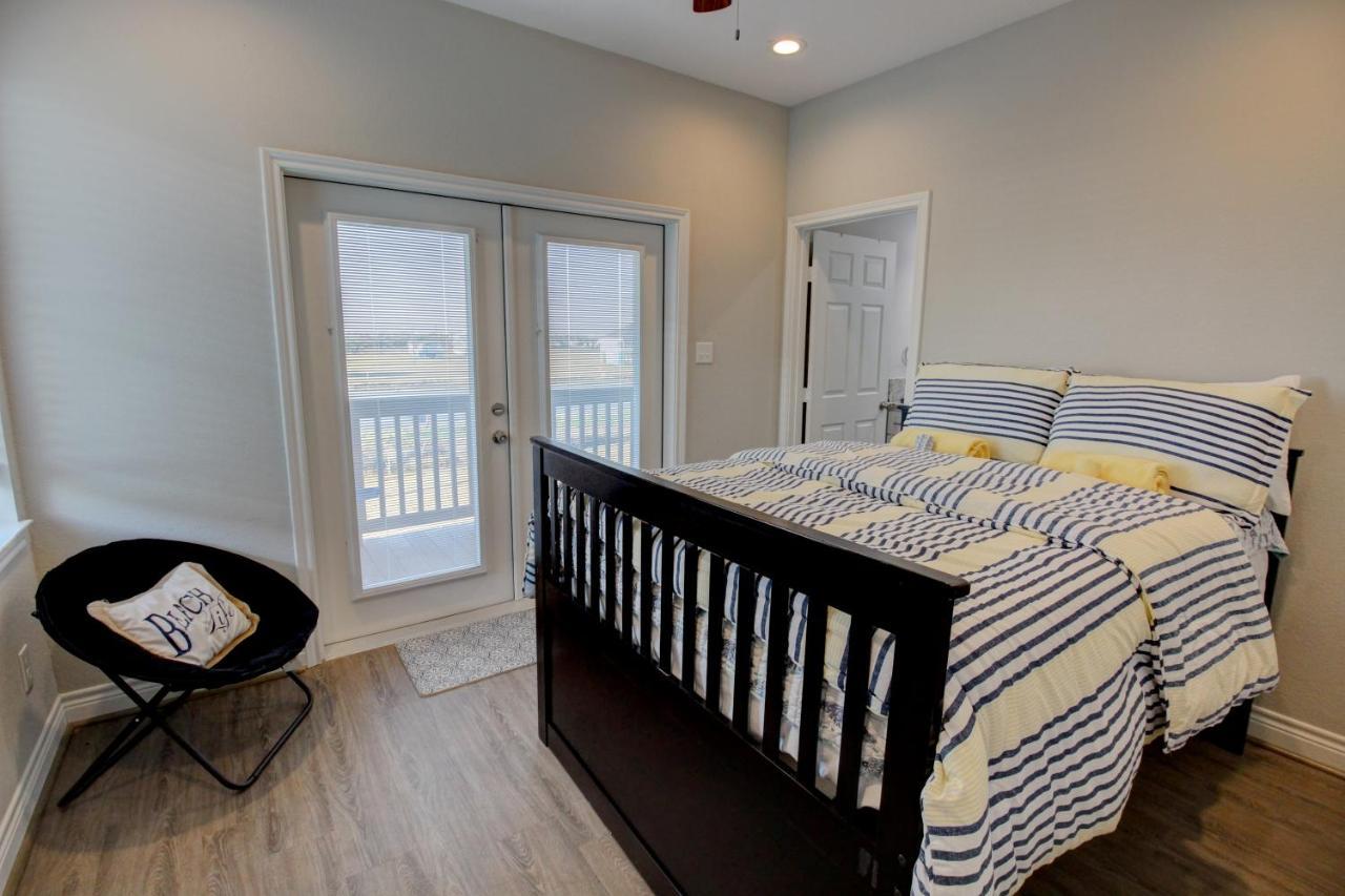 Yellow Beach Haven, Decks, Views, Mere Steps To Sand Galveston Eksteriør bilde